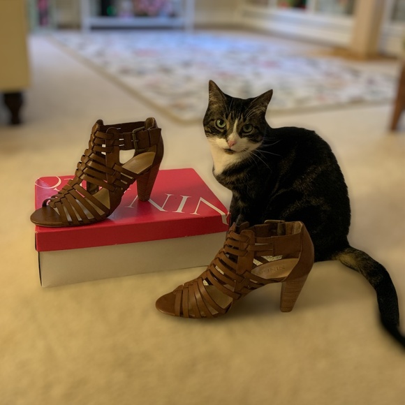 EUC Nine & Co. "JJ Stylish" Gladiator Sandal, Brown Vegan Leather - Picture 4 of 11